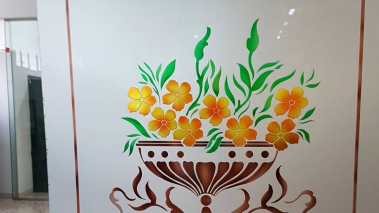 Decorazione vetri - vetreria franco mafara palermo - pittura a mano su vetro - vetro decorato