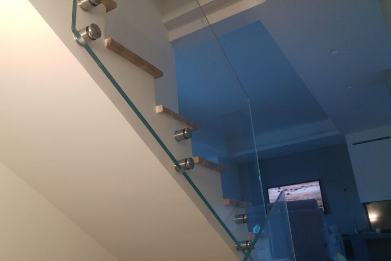 scale e parapetti in vetro - vetreria mafara palermo - parapetto in vetro